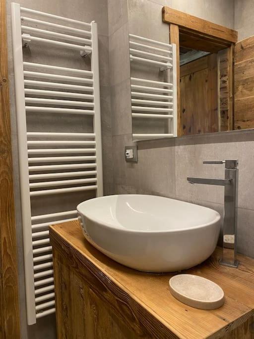 Incantevole Appartamento Stile Chalet Breuil Cervinia 外观 照片